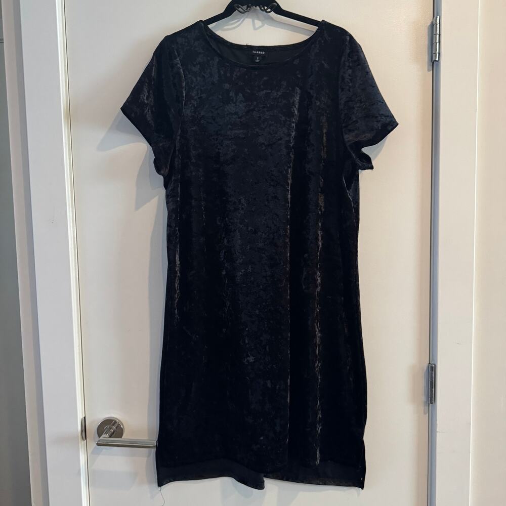 Torrid Black Crushed Velvet T-Shirt Dress Crew Neck Slit Short Sleeve Sz 2X